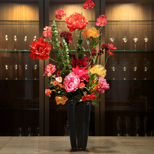 Künstlicher Blumenstrauß Endless Summer von Lumisa’s Choice in leuchtenden Sommerfarben als frische Dekoration im edlen Interior.