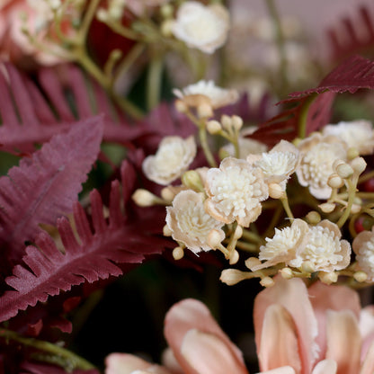 Detailbild vom künstlichen Blumenstrauß Cozy Fall von Lumisa’s Choice in warmen Herbstfarben.