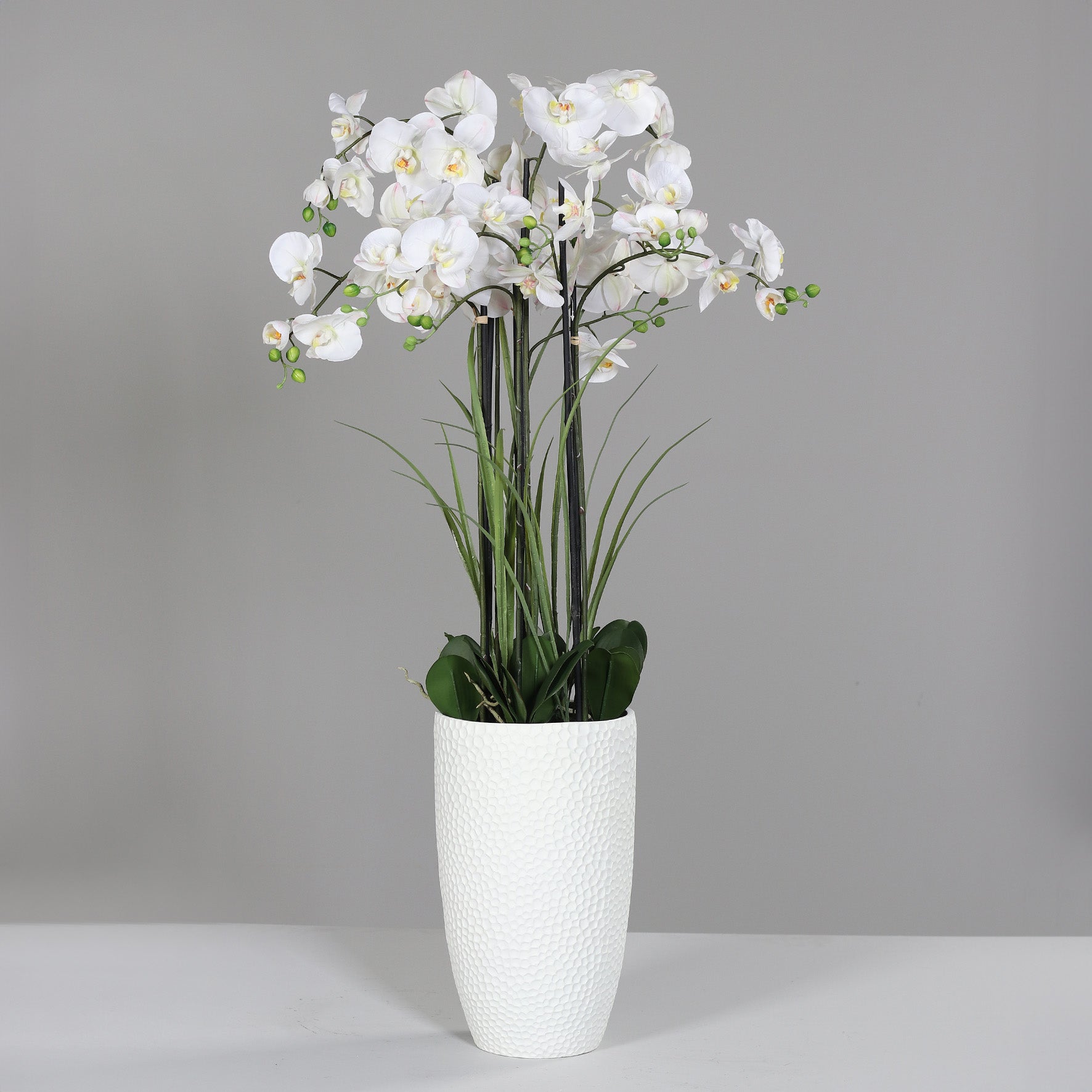 Künstliche Elegance Orchidee groß mit weißem Topf