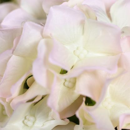 Roséfarbene künstliche Blüten