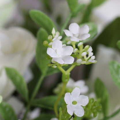 Detailbild von künstlichem Blüten in weiß