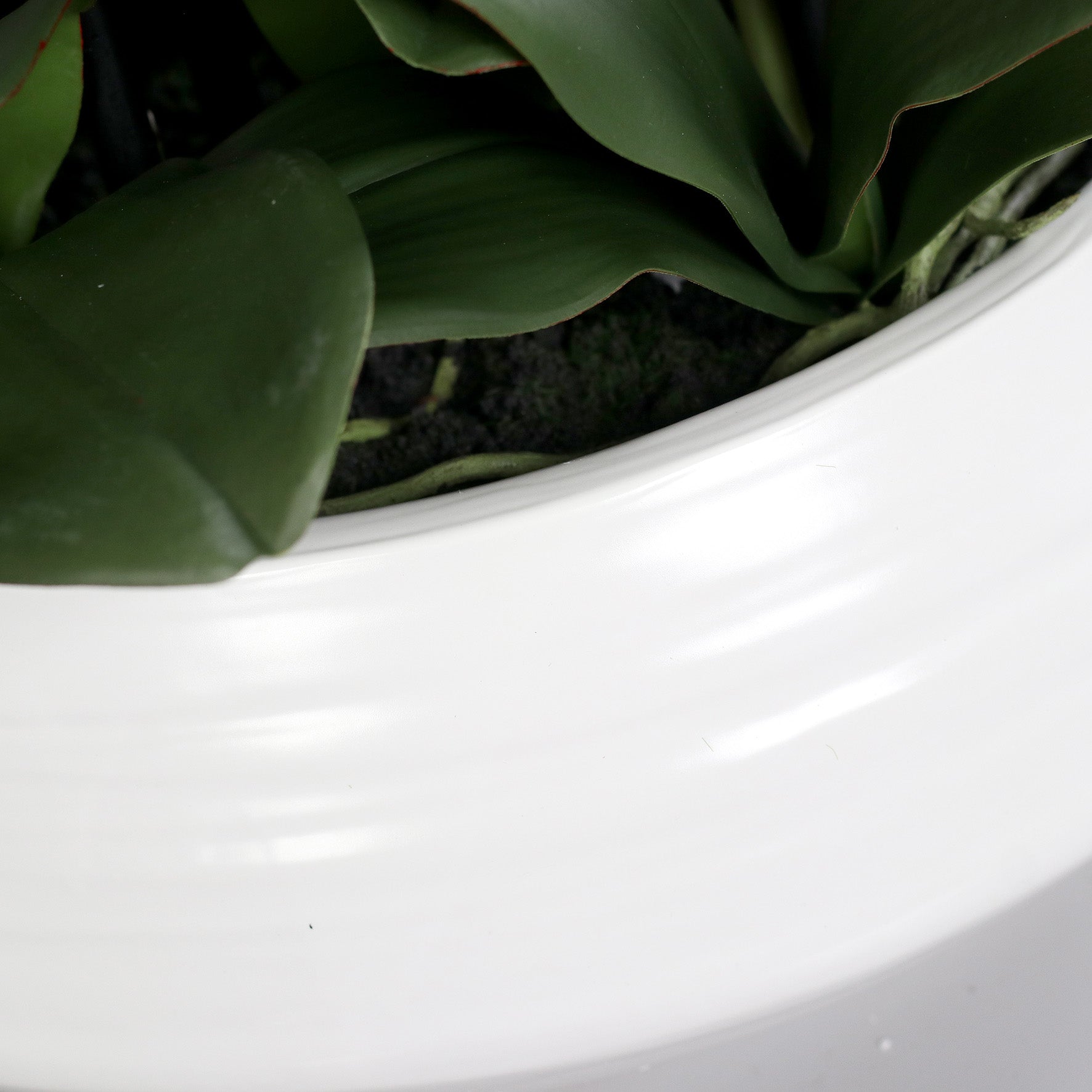 Künstliche Signature Orchidee groß Detailbild weißer Topf