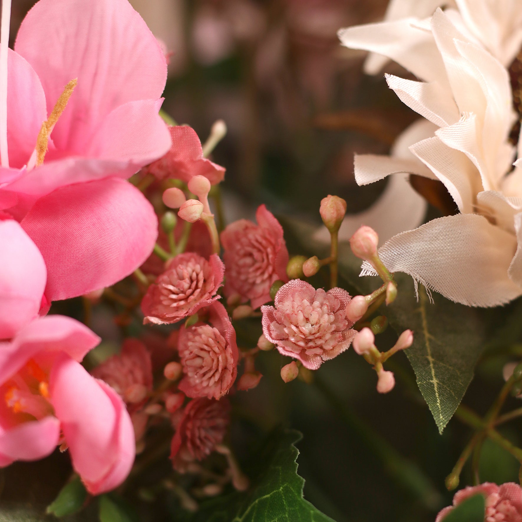 Detailbild vom künstlichen Blumenstrauß Smoky Pink von Lumisa’s Choice in Rosé- und Cremetönen.