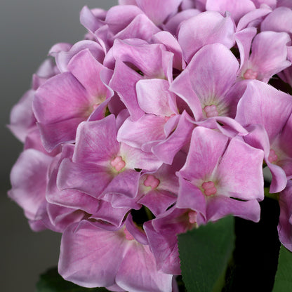 Detailbild hochwertiger künstlicher Hortensienblüten in pink